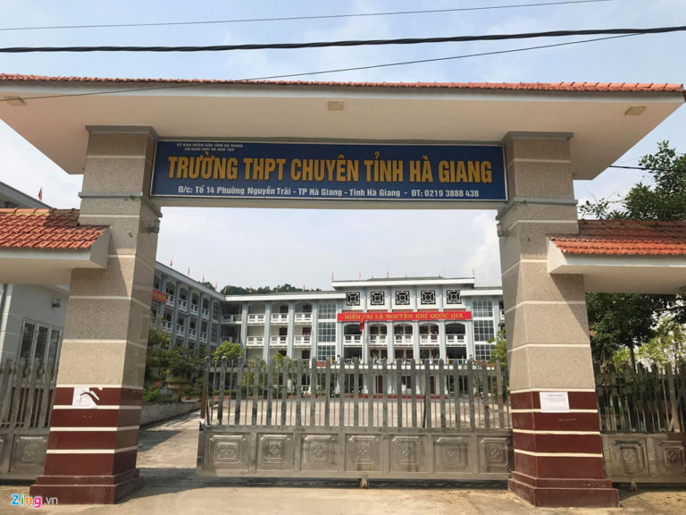 Thí sinh Hà Giang suy sụp trước điểm thi bất thường