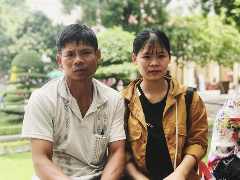 “Cho con theo đại học, tôi lo lắm…”