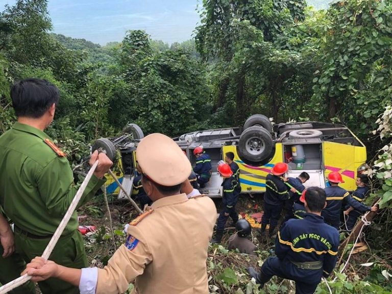 Xe khách rơi ở đèo Hải Vân: 23 giáo viên, sinh viên trường Cao đẳng Kiên Giang bị nạn trên đường đi thực tế