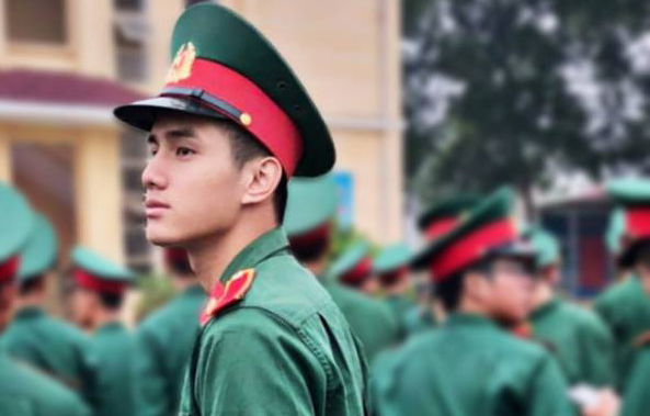 Những nam sinh trường quân đội gây chú ý vì đẹp trai