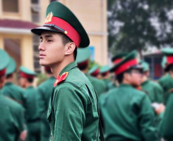 Những nam sinh trường quân đội gây chú ý vì đẹp trai