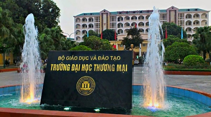 ĐH Thương Mại thông báo có 2 nhóm GV,SV phải tự giác khai báo y tế, cách ly