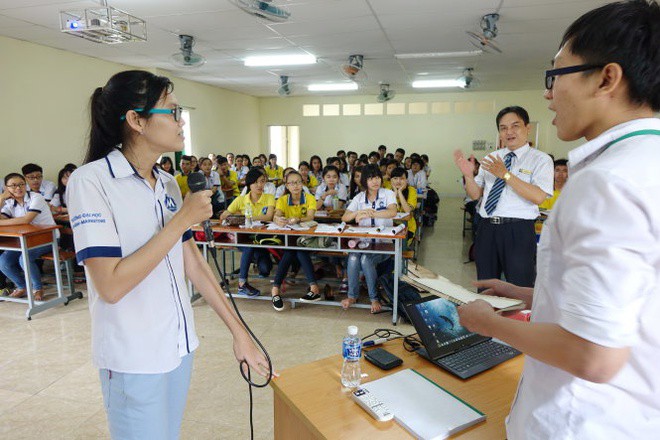 Hàng loạt trường đại học cho sinh viên nghỉ học để chống dịch COVID-19